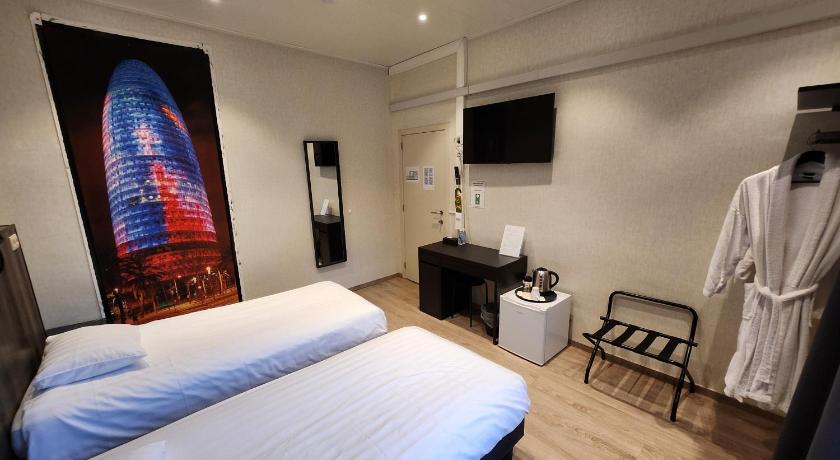 Foto Albert 2 - Basic Room - Booking Diskon Spesial