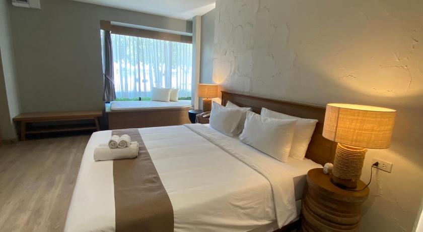 Image of Triple Room with Lake View 6