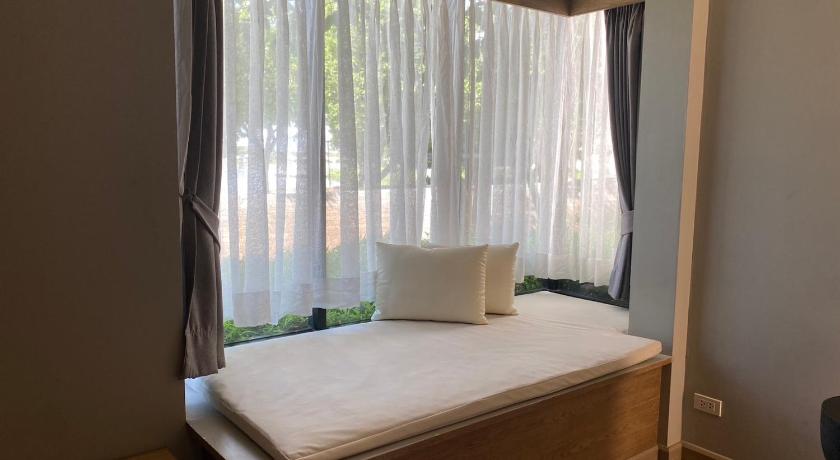 Image of Triple Room with Lake View 13