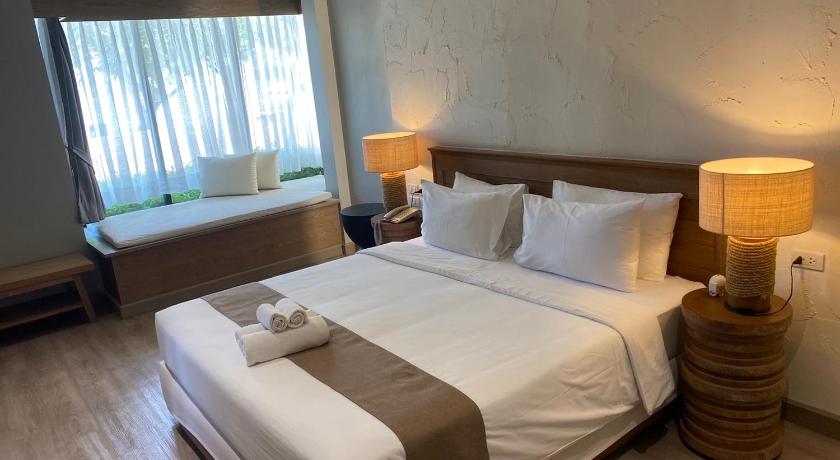 Image of Triple Room with Lake View 5