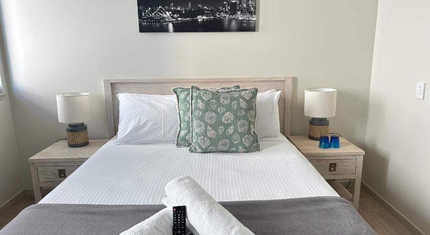 Imagen de Habitación con cama grande - Accesible para movilidad limitada (Queen Mobility Accessible) 4