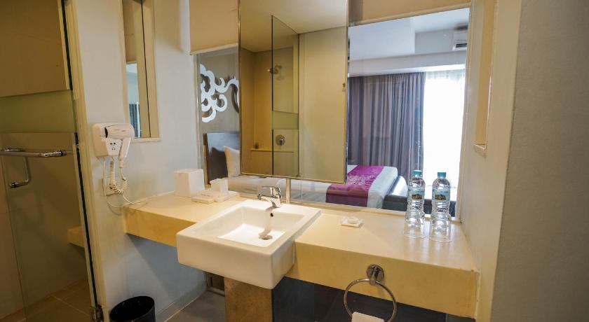Image of Junior Suite (2 Adults + 1 Child) 2