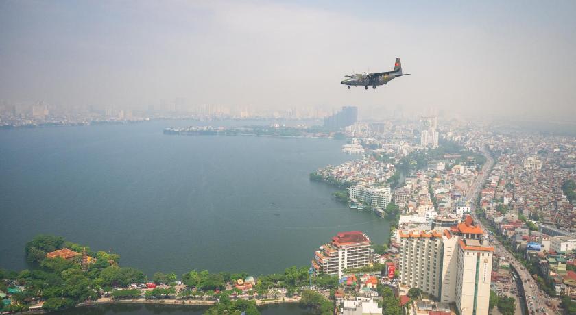 Image of Premier Room 13