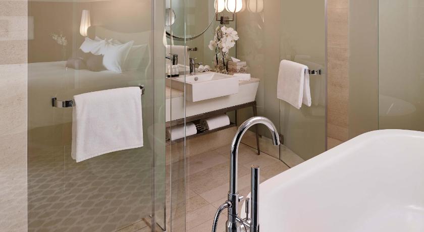 Image of Club City View Room 7