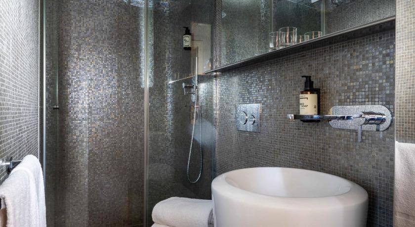 Image of Twin Room 2