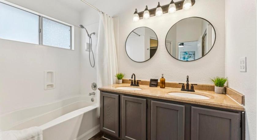 Phoenix Luxury Home in Phoenix Peoria for 16 Guests & Pool 5-Star Accommodation lobby
