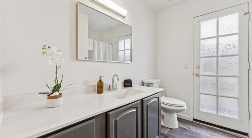 Phoenix Luxury Home in Phoenix Peoria for 16 Guests & Pool 5-Star Accommodation view
