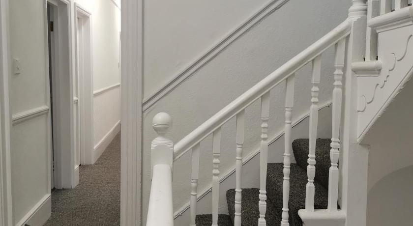 Chiswick Court Hotel – London