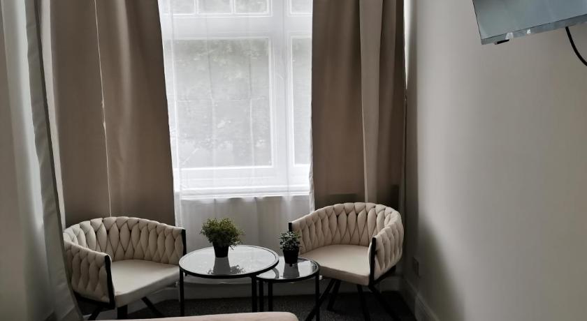 Chiswick Court Hotel – London
