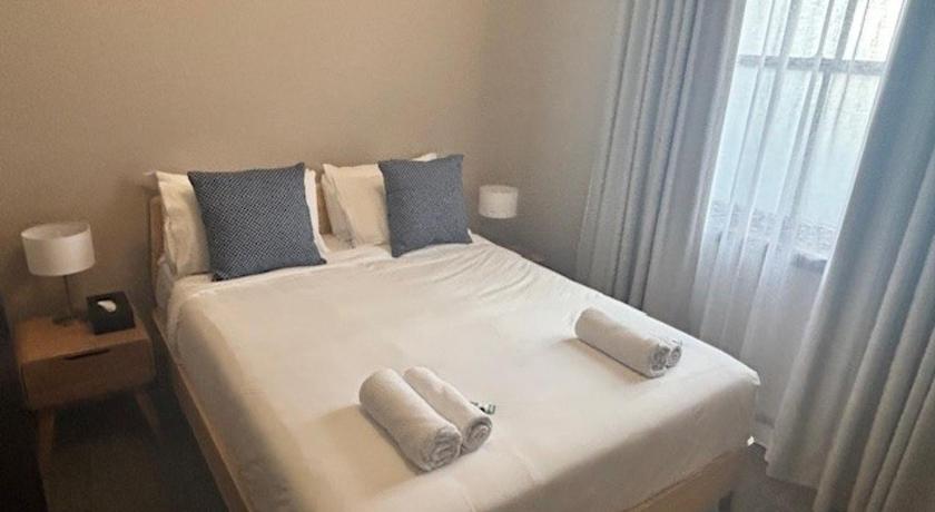Image of Twin Room with Shared Bathroom 1