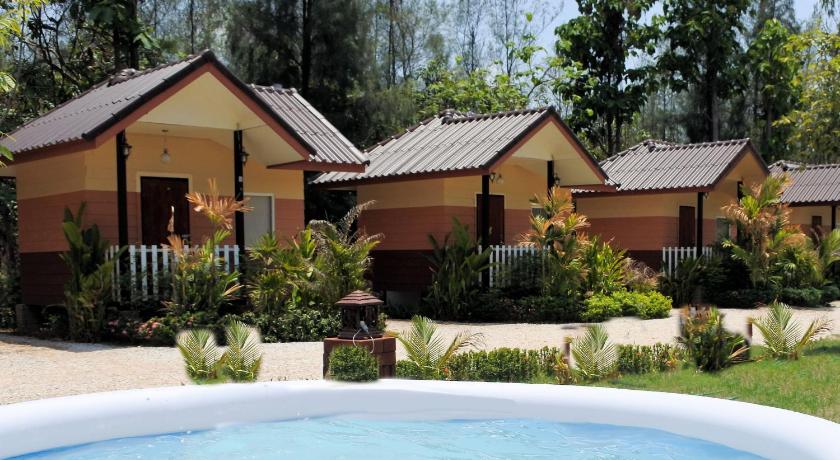 Image of Bungalow with Garden View 1