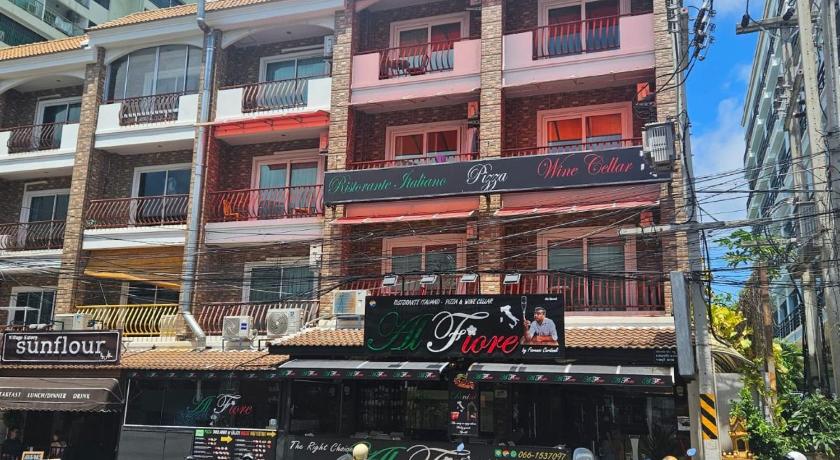 Lotus-Bar – Chonburi, DC