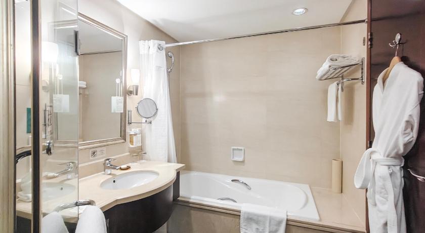 Imagen de 1 Bedroom Suite Lounge Access 6