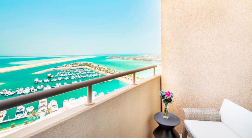 Image of Deluxe Guest room, 1 King, Balcony 1