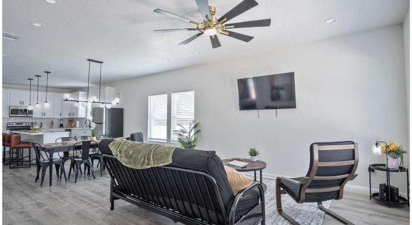 San Antonio Generous 5BR3BA Haven Close to Alamo Riverwalk 4-Star Accommodation exterior