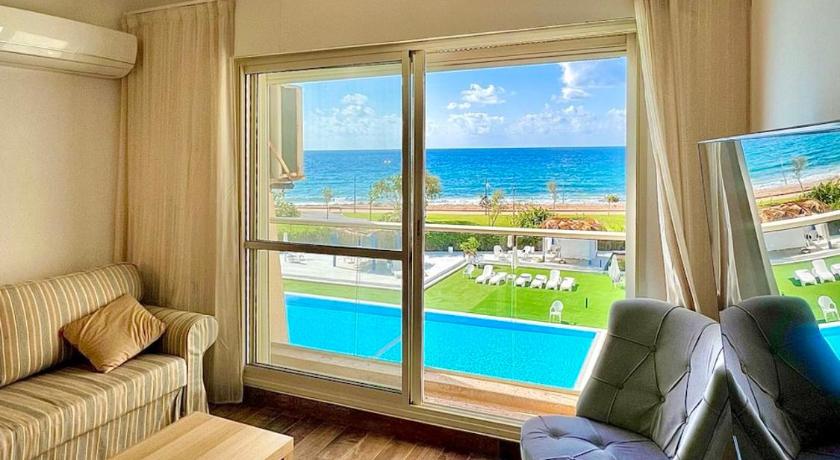 GW212 Gugel Waves Amazing Seaview Pool Apartments