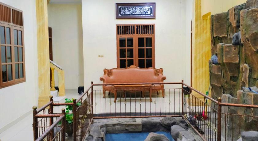 Among Rogo Syariah - image 4