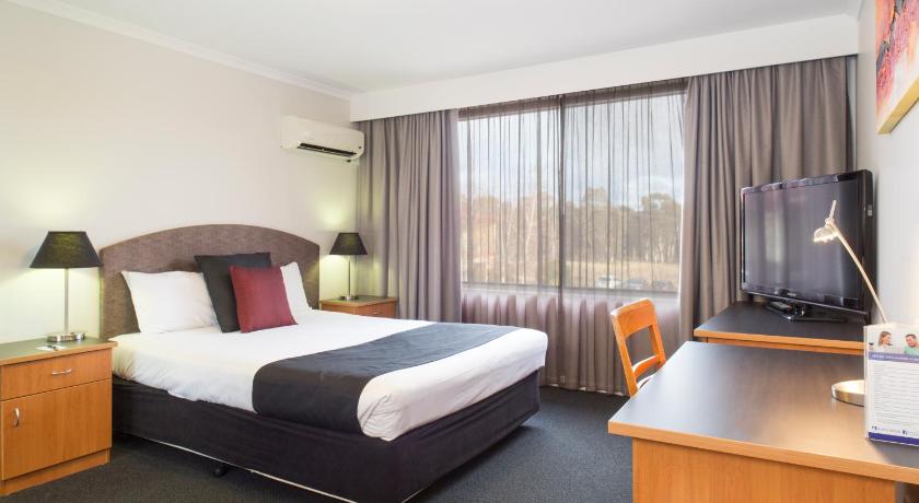 Alpha Hotel Canberra