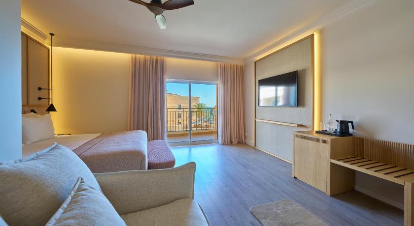 Image of Superior Twin Room 1