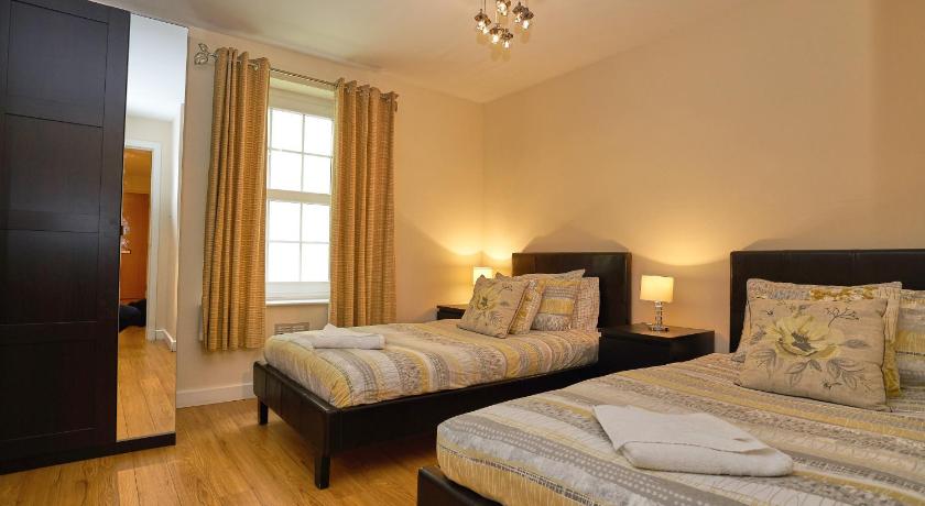 Image of Three-Bedroom Apartment for 6 people 0