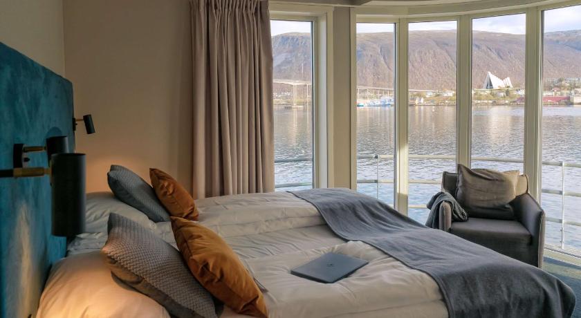 Image of Junior Suite 0