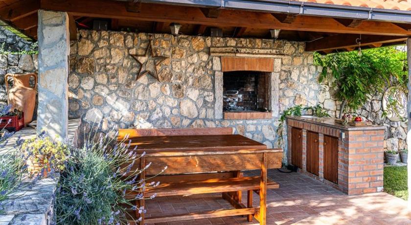 Villa Oliva - Two Bedroom Villa with Terrace and Swimming pool - image 24