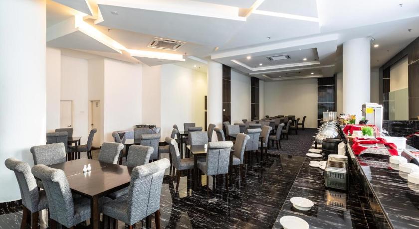 Malacca THE REED HOTEL MELAKA – Formerly E-Red Hotel Melaka 3-Star Hotel pool