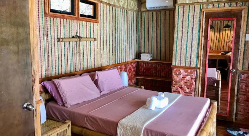 Cebu Camotes Cay Hideaway Hotel lobby