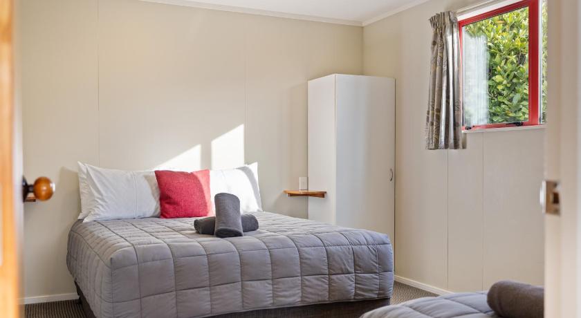 Image of Superior 2 Bedroom Unit - Sleeps 6 10