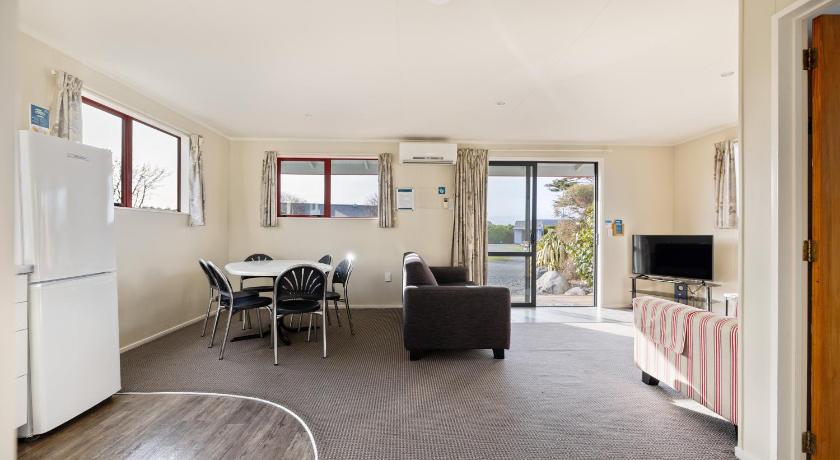 Image of Superior 2 Bedroom Unit - Sleeps 6 9