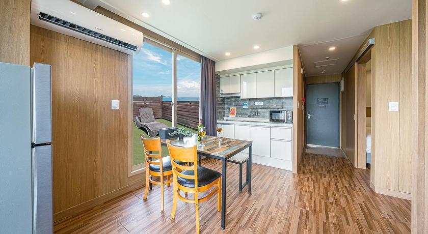 Image of [Pet Room] Side Ocean Suite Terrace With Pet (Water Spa) 1