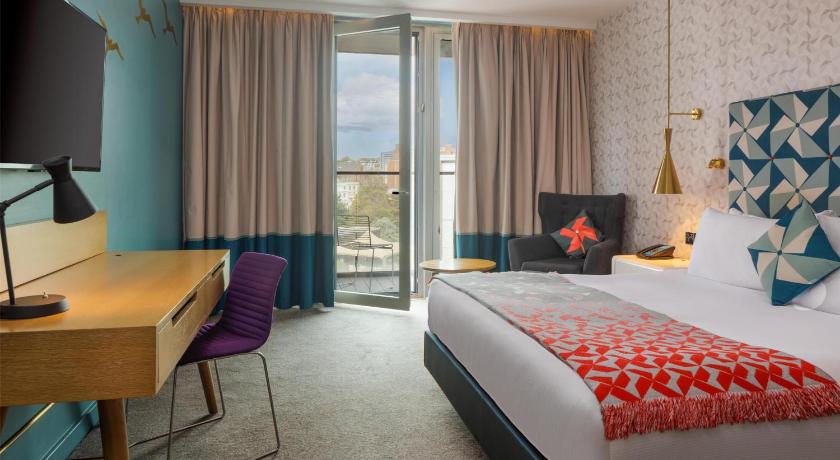 Image of King Guest Room with Balcony 3