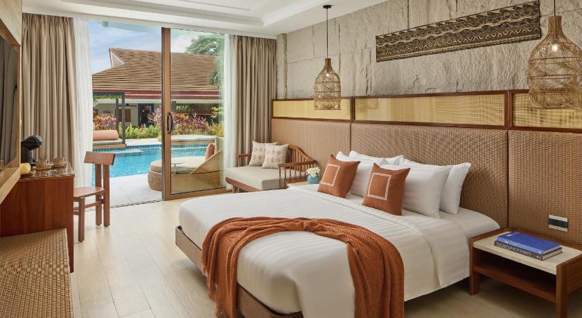 Image of Pool Access Room 4