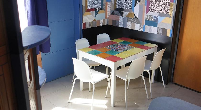 Image of Family Studio 13