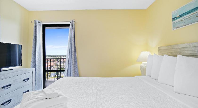 Image of Two-Bedroom Apartment with Sea View - 1105 8