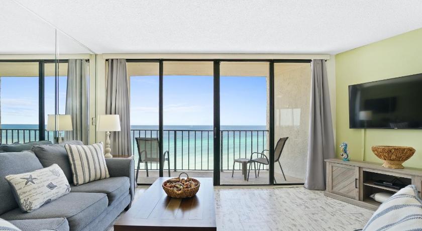 Image of Two-Bedroom Apartment with Sea View - 1105 0