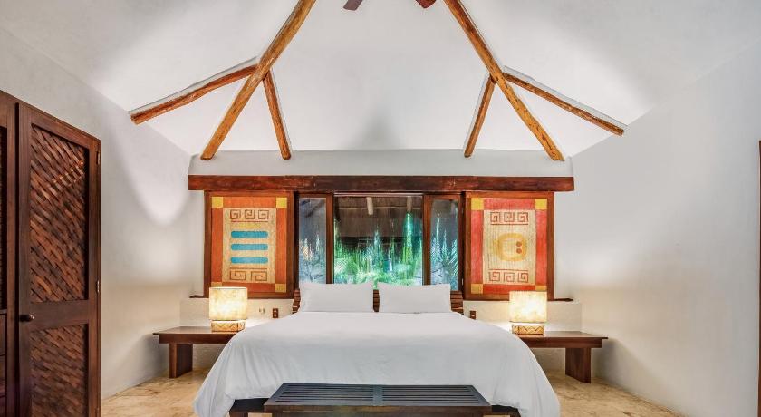 Image of Bungalow King Bed 0