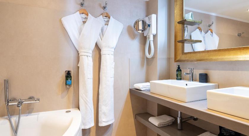 Image of Suite Duplex 2 chambres avec Baignoire Spa 3