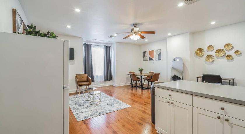 필라델피아 (PA) Huge and Sunny 1BR in Center City 3성급 숙소 스위트룸