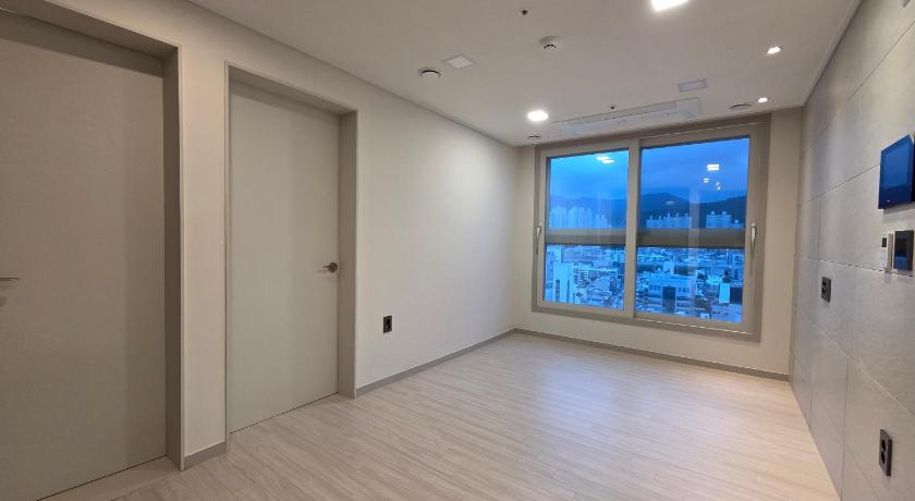 プサン Central H apartment Grande 3つ星 ゲストハウス レストラン