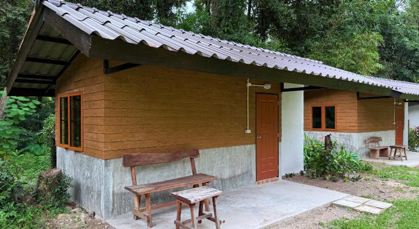 Image of Standard Bungalow with Fan 5