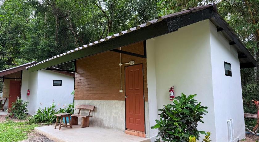 Image of Standard Bungalow with Fan 4
