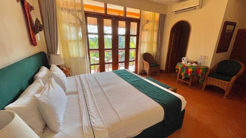 Image of Deluxe Double or Twin Room 8