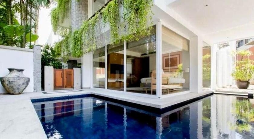 Image of Three-Bedroom Apartment with Private Pool 4