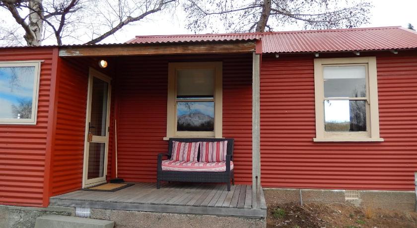 The Red Hut photo