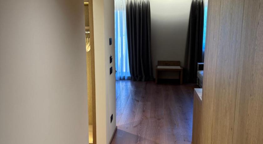 Image of Deluxe Junior Suite 12