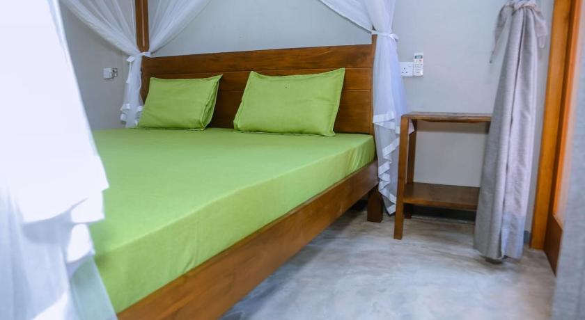 Chez Podi Surf Stay - image 16