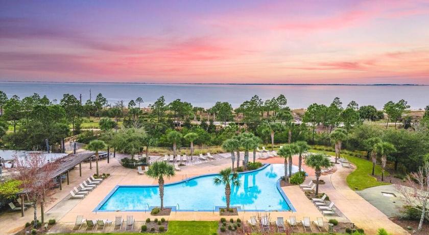 포트 세인트 조 2 min to pool, walk to beach, dining, and golf cart 5성급 숙소 외관