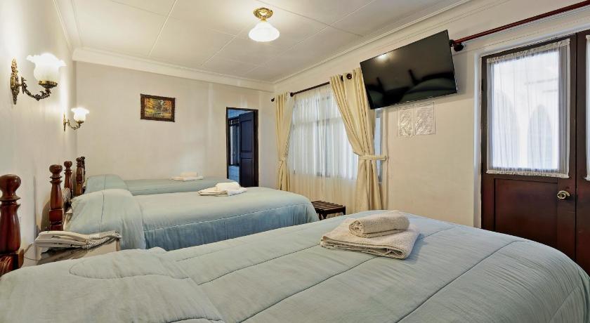 Image of Family Room with Private Bathroom 0