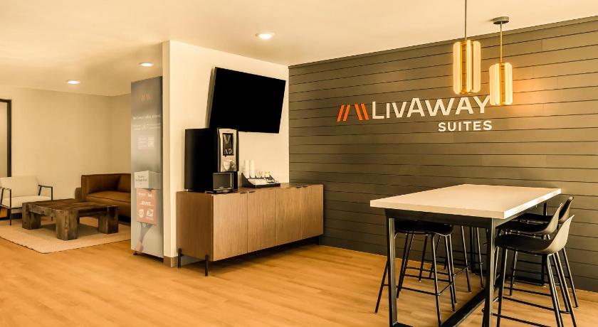 린던 LivAway Suites Orem-Vineyard 2성급 숙소 수영장